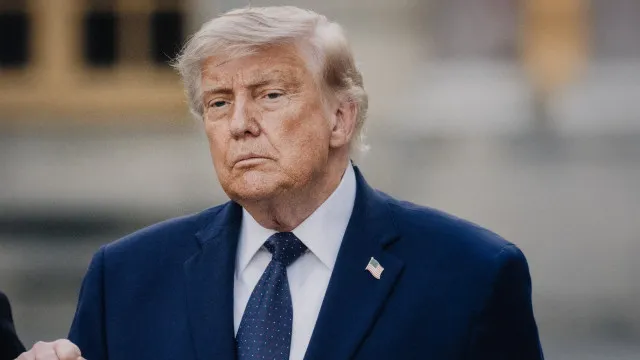 trump-ameaca-bombardear-oma-se-colocar-entraves-a-acordo-sobre-ormuz