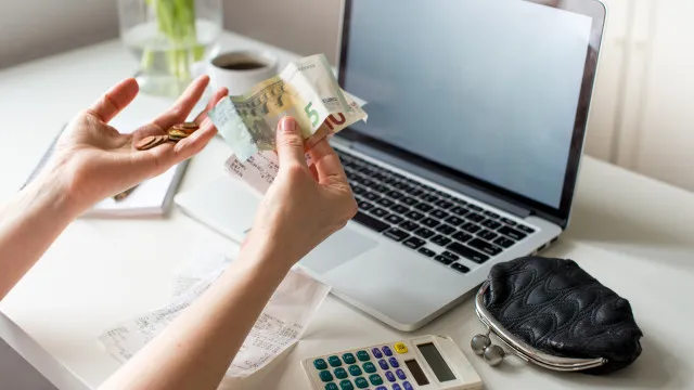 a-pensar-mudar-de-emprego?-simule-aqui-quanto-tem-a-receber