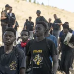ue-pede-retorno-de-migrantes-irregulares-em-ceuta,-incluindo-menores