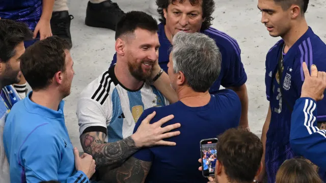 ex-metalurgico,-pai-de-messi-virou-empresario-para-gerenciar-carreira-do-filho