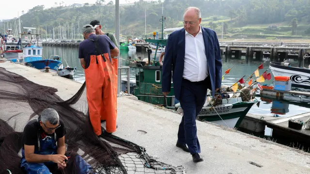 ministro-defende-seis-milhoes-para-molhes-e-doca-da-nazare