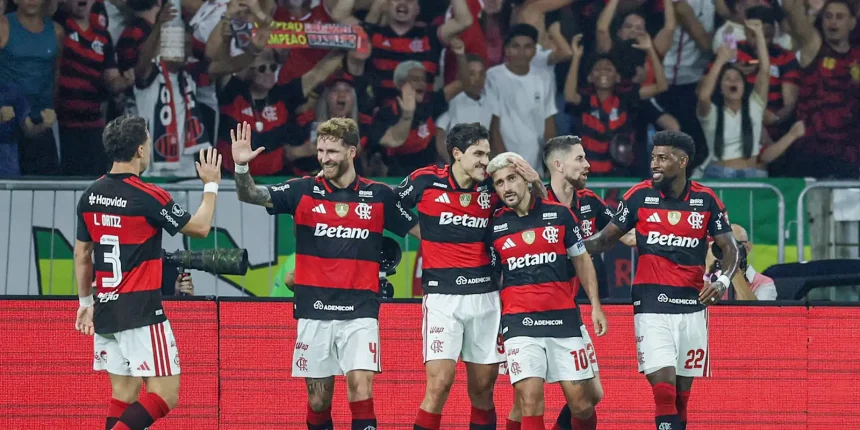 libertadores:-flamengo-elimina-cruzeiro-e-mantem-vivo-sonho-do-penta