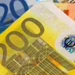 euro-ultrapassa-1,17-dolares-e-atinge-maximo-de-tres-meses