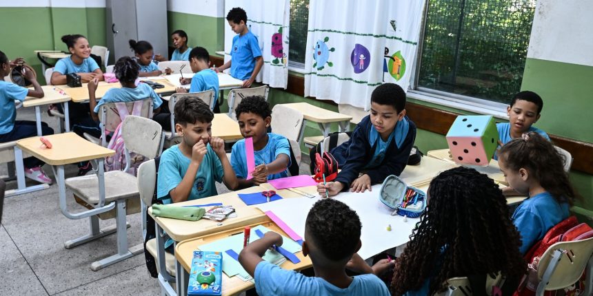 ensino-integral-acelera-aprendizado-de-vulneraveis,-aponta-estudo