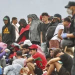 migrantes-voltam-a-ocupar-praia-de-ceuta-apos-trabalhos-de-limpeza