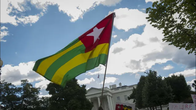 “falsas-declaracoes”.-togo-mantem-detidos-dois-realizadores-franceses