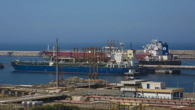 adesao-a-greve-dos-trabalhadores-da-ren-atlantico-e-de-100%