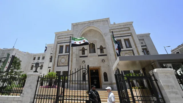 siria-confirma-conversacoes-com-israel-para-aliviar-tensoes-apos-ataques