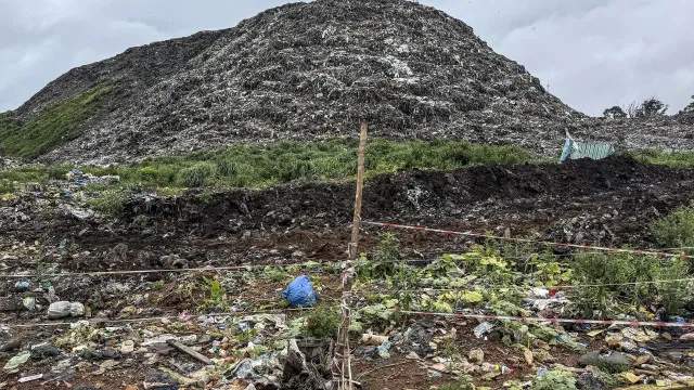 n.o-de-mortos-em-deslizamento-em-aterro-sanitario-em-conacri-sobe-para-30