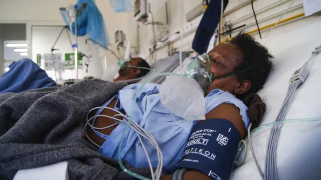ministro-da-saude-mocambicano-vai-para-o-bloco-liderar-cirurgias-complexas