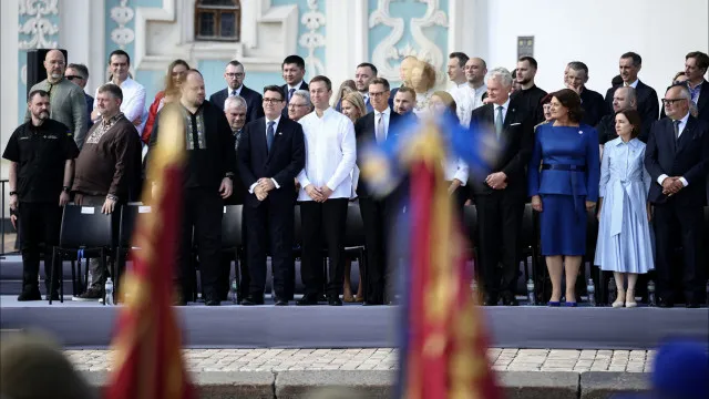 aliados-de-kyiv-comprometem-se-com-reforco-urgente-de-defesas-aereas