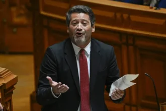 ventura-acusa-governo-de-“roubar”-portugueses-nos-combustiveis