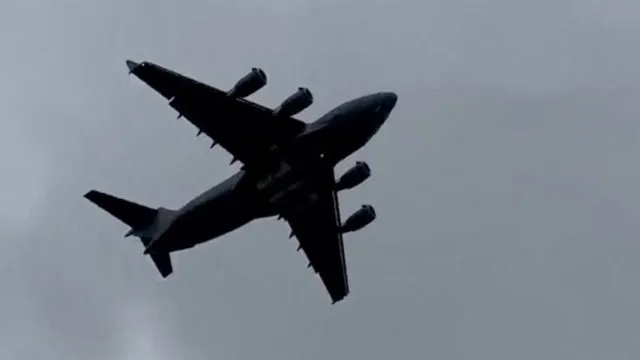 aviao-militar-norte-americano-aterra-em-moscovo.-eua-e-russia-em-silencio