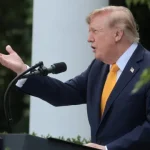 donald-trump-reage-a-morte-de-dolly-parton:-“o-mundo-ama-te”