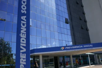 previsao-de-gastos-com-inss-em-2027-e-reduzida-em-r$-5-bilhoes