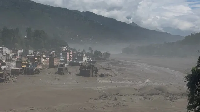 sismo-causa-inundacao-no-nepal.-contam-se-19-mortos-e-384-desaparecidos