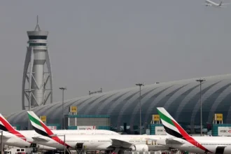 numero-de-passageiros-no-aeroporto-do-dubai-cai-31,3%-no-1.o-semestre