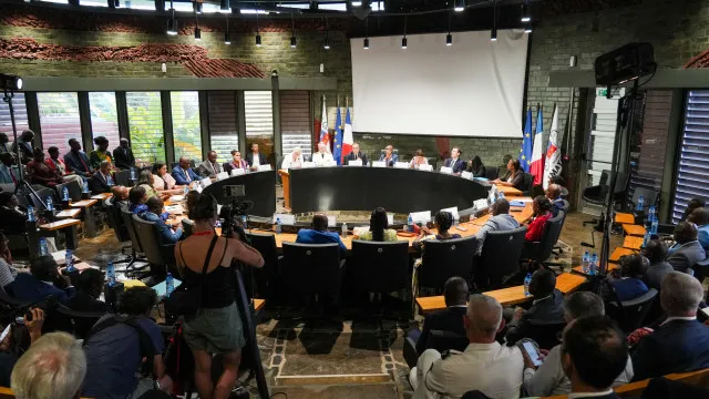 franca-anuncia-maior-militarizacao-para-imigracao-na-ilha-de-mayotte