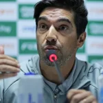 abel-dedica-vitoria-a-lito-sousa-e-destaca-dedicacao-de-giay:-‘ninguem-e-melhor-que-ele’