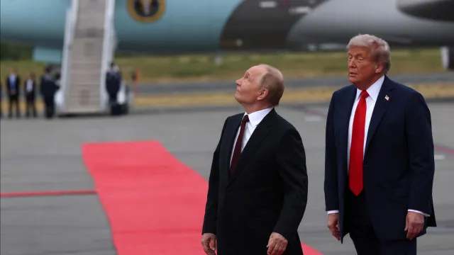 uma-viagem-turbulenta:-cia-na-russia,-aviso…-e-putin-“nao-ataca”-nato?
