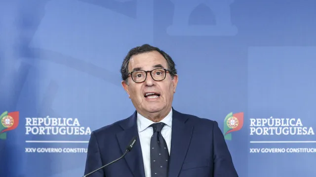 “vai-haver-menos-dinheiro-de-fundos-europeus”,-avisa-ministro