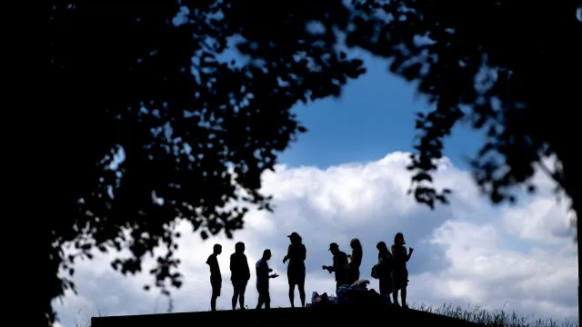 confianca-dos-consumidores-cai-e-clima-economico-aumenta-em-agosto