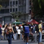 crescimento-populacional-caiu-para-0,37%-em-2026,-estima-ibge