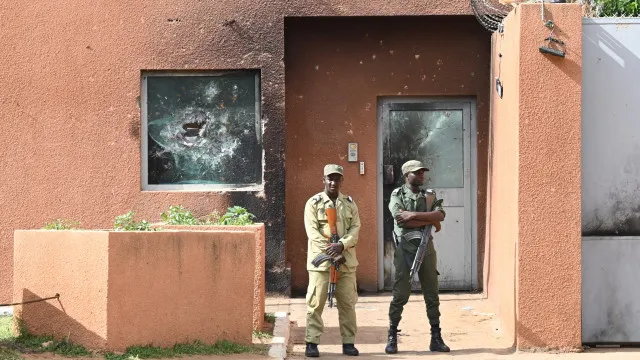 tiroteios-continuam-no-niger-e-tv-publica-deixa-de-emitir