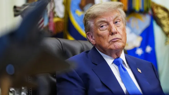 trump-lamenta-morte-de-rei-“forte,-orgulhoso-e-respeitado”