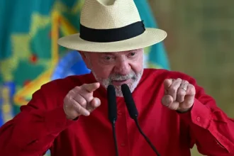 lula-e-flavio-bolsonaro-iniciam-propaganda-eleitoral-com-ataques-mutuos