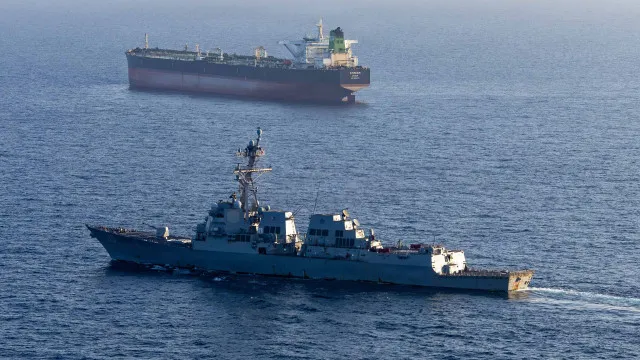 eua-reclamam-desvio-de-mais-de-80-navios-apos-bloqueio-a-portos-iranianos