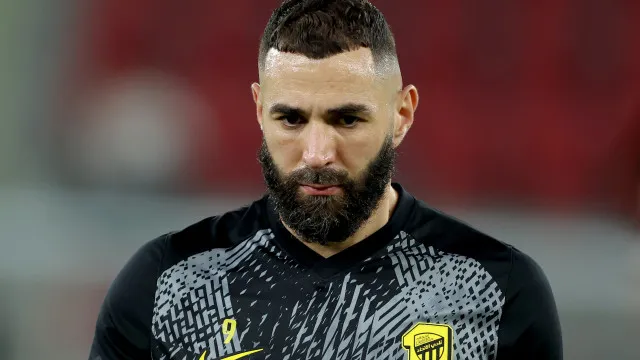 bola-de-ouro,-benzema-vive-impasse-apos-experiencia-na-liga-saudita