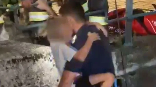 resgate-“heroico”.-tres-criancas-em-perigo-em-rio-em-italia
