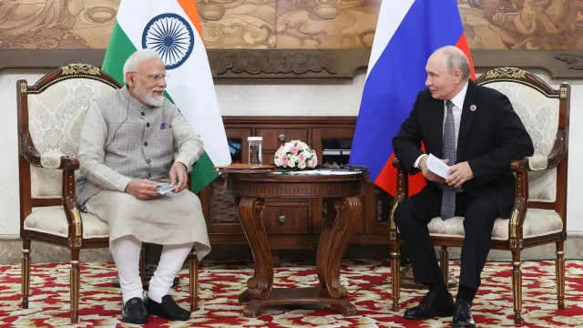 modi-frente-a-putin:-“devemos-passar-da-guerra-para-o-fim-da-guerra”