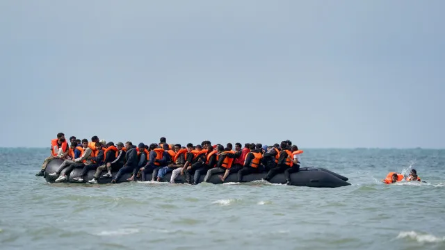 travessias-do-canal-da-mancha-em-barcacas-nao-eram-tao-poucas-desde-2019