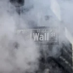 wall-street-fecha-mes-positivo-em-baixa-com-regresso-dos-ataques-ao-irao