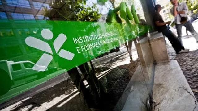 taxa-de-desemprego-em-julho-recua-para-5,7%