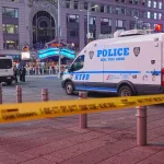mulher-abatida-pela-policia-apos-matar-pessoa-a-facada-na-times-square