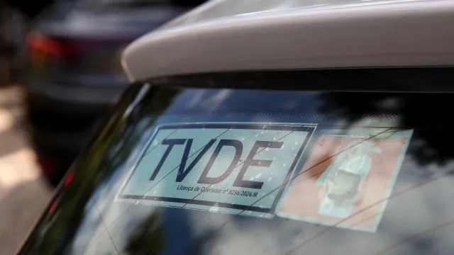 nova-lei-do-regime-tvde-entra-hoje-em-vigor-(passa-a-integrar-taxis)