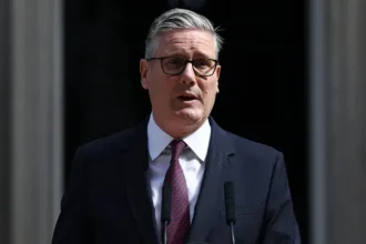 keir-starmer-renuncia-ao-mandato-de-deputado:-“e-o-momento-certo”