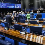 aziz-articula-rito-especial-para-levar-pec-da-escala-6×1-ao-plenario