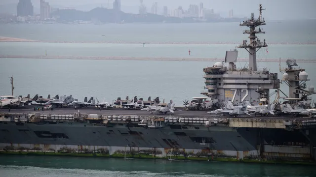 uss-abraham-lincoln-chega-a-tailandia-apos-missao-no-medio-oriente