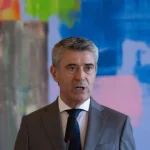 carneiro-diz-que-nao-sera-pelo-ps-que-havera-“crise-politica”-em-portugal