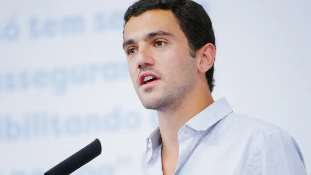 mocao-de-censura?-“e-uma-derrota-parlamentar-pre-anunciada-do-chega”