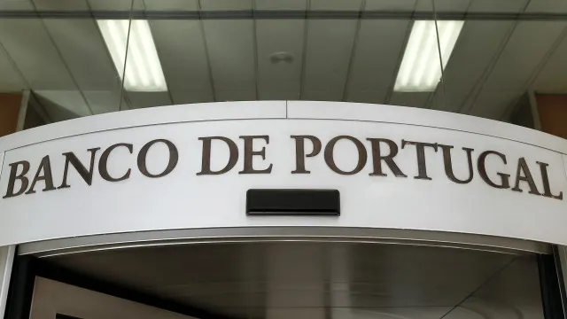 novos-depositos-atingem-maximo-historico-e-juros-voltam-a-subir-em-julho