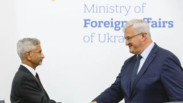zelensky-sauda-empenho-de-nova-deli-na-paz-em-visita-indiana-historica