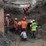 dois-trabalhadores-resgatados-com-vida-de-um-tunel-no-norte-do-nepal