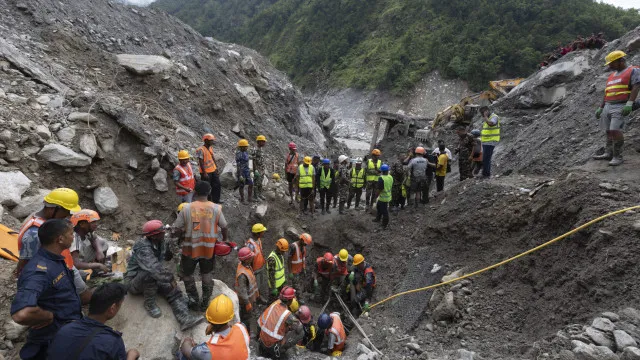 ue-envia-aviao-humanitario-com-82-toneladas-de-essenciais-para-o-nepal