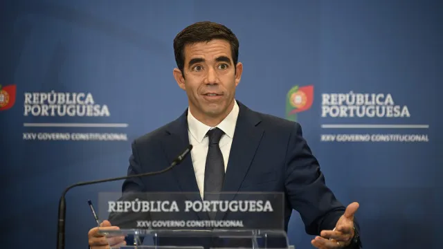 mocao?-e-“coreografia-que-nao-se-destina-a-obter-esclarecimentos”