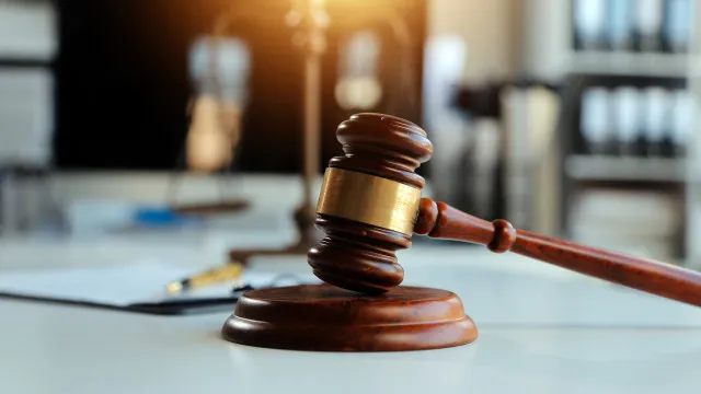 tribunal-de-istambul-acusa-humorista-por-insultos-ao-presidente-turco